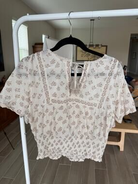 BILA 77 Cream Floral Smocked Boho Crop Top S